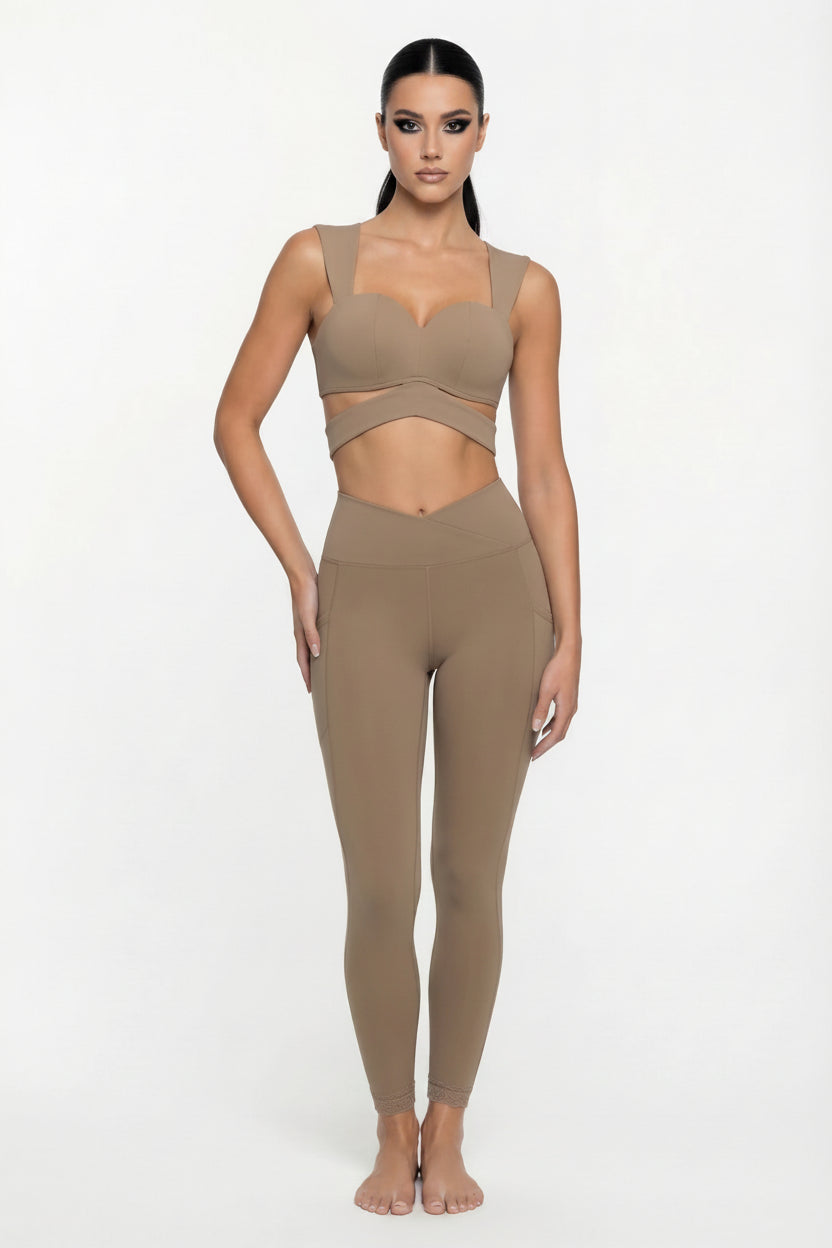 THE QUANTUM NOW Elevated Yoga Set